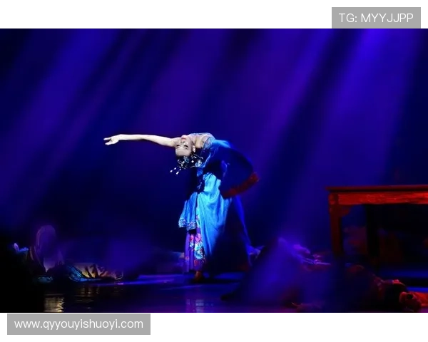 无翼鸟图库揭秘经典影视剧背后的创作故事与视觉艺术魅力